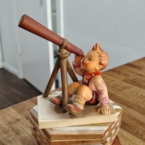 Vintage M.I Hummel "STAR GAZER" #132 Figurine - TMK-5 GOEBEL W Germany 1970s